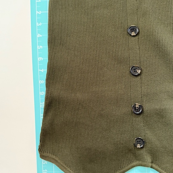 Olive Button-Down Ribbed Tank Top - Picture 5 of 5